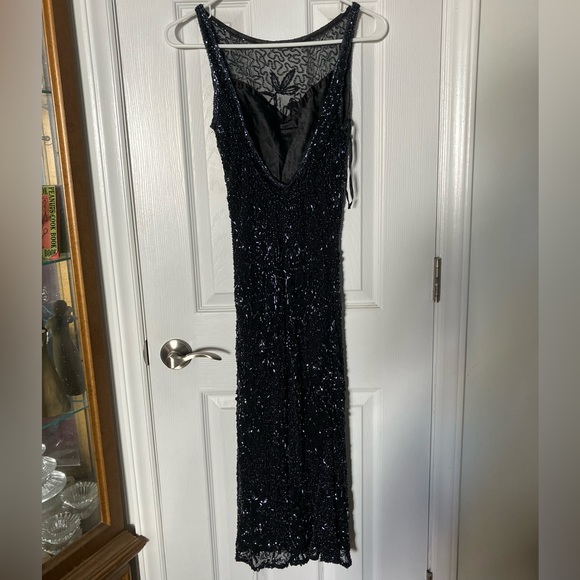 Black embroidered dress, only worn once, like new! - Picture 2 of 4